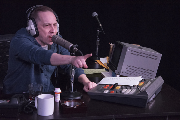 Photo Flash: 5th Wall Theatre Presents TALK RADIO Image